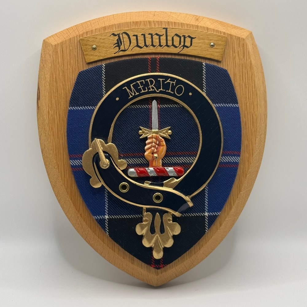 Woodcarver Scotcrest Clan Dunlop Scottish Crest Wall Plaque Tartan Merito 8x7